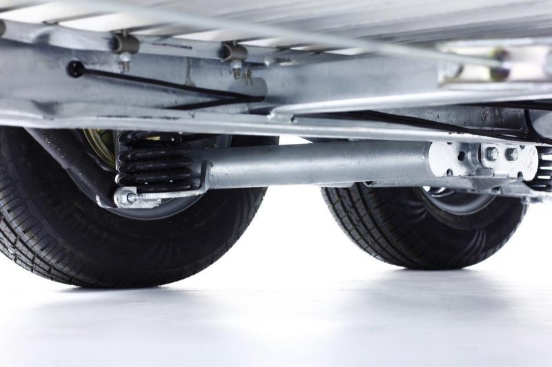 Remolque-furgon-cerrado-dos-ejes-aluminio-fibra-forcar-onne-xl-14