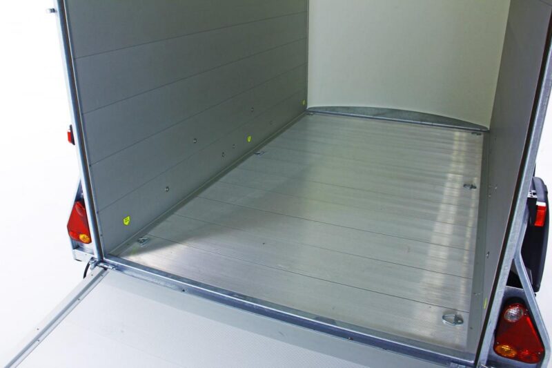 Remolque-furgon-cerrado-dos-ejes-aluminio-fibra-forcar-onne-xl-24